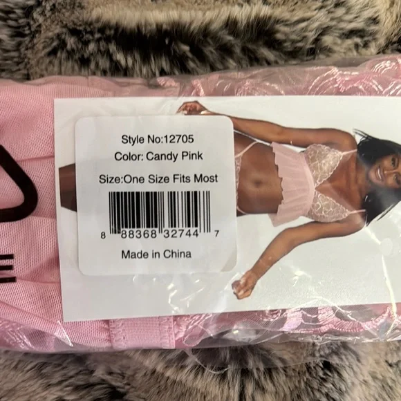 HEART RUFFLE BRA SET. Candy Pink Lace Bralette and Panty Set. Brand new. - Picture 3 of 3